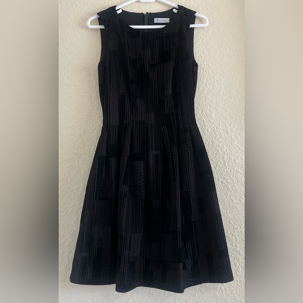 Calvin Klein Women's Dress Black Fit & Flare Black Velour Velvet size 0 Stretch - Picture 2 of 13